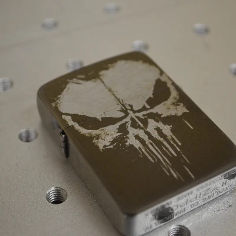 Gravirovany zapalovac zippo